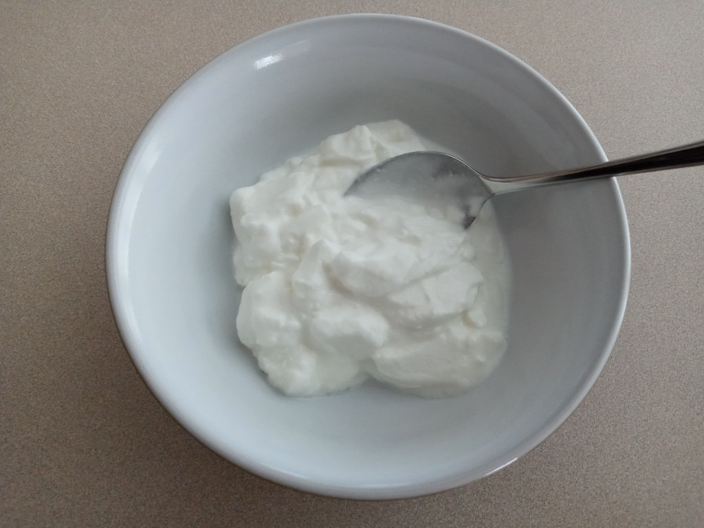 Homemade Yogurt Using Milk and Probiotic Capsules